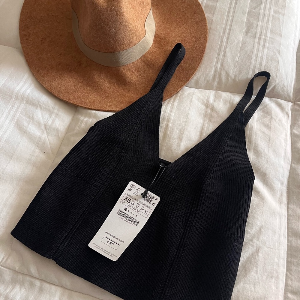 Black Ribbed Crop Top Stradivarius